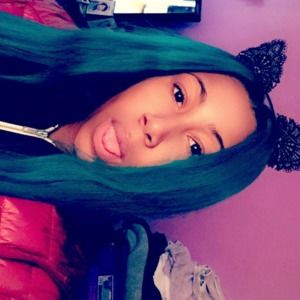 Meet your Posher, Courtney